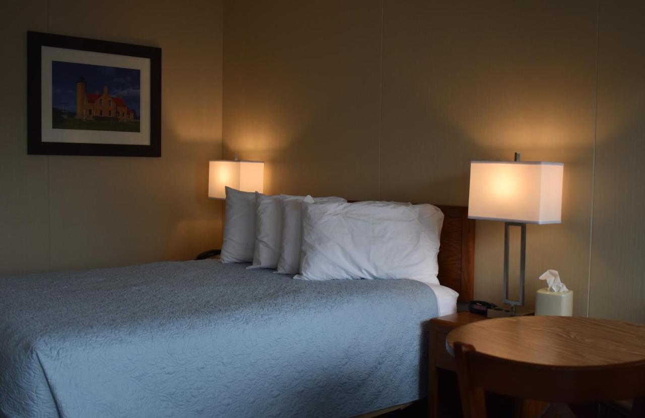 Lighthouse View Motel 맥키노 시티 객실 사진