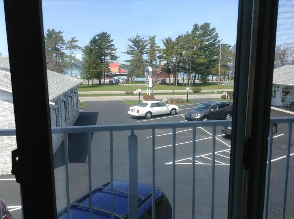Lighthouse View Motel 맥키노 시티 외부 사진